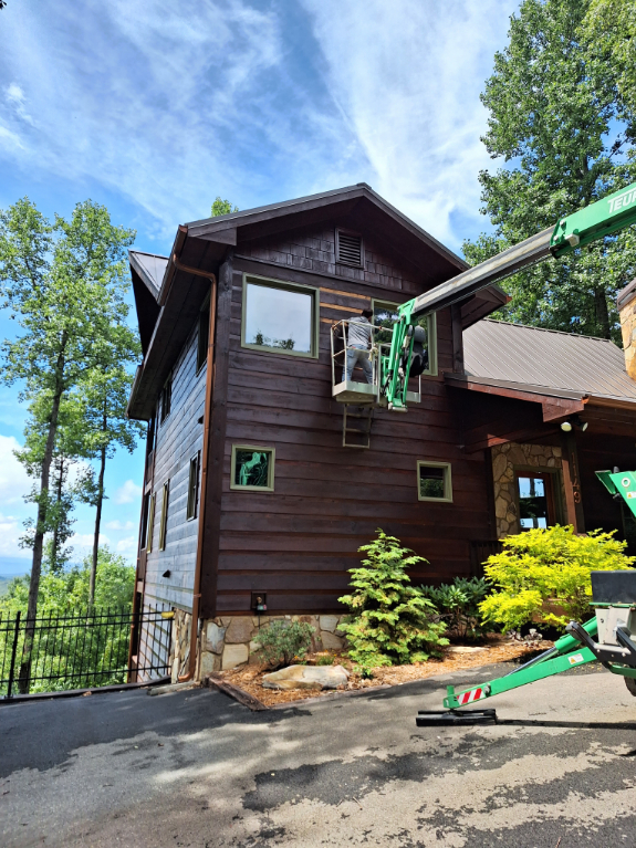 Custom Cabin Staining in Blue Ridge, GA | Peak Log Home Restoration