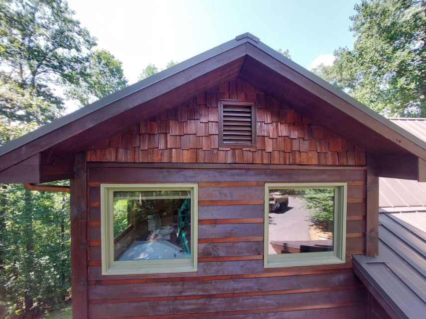 Custom Cabin Staining in Blue Ridge, GA | Peak Log Home Restoration